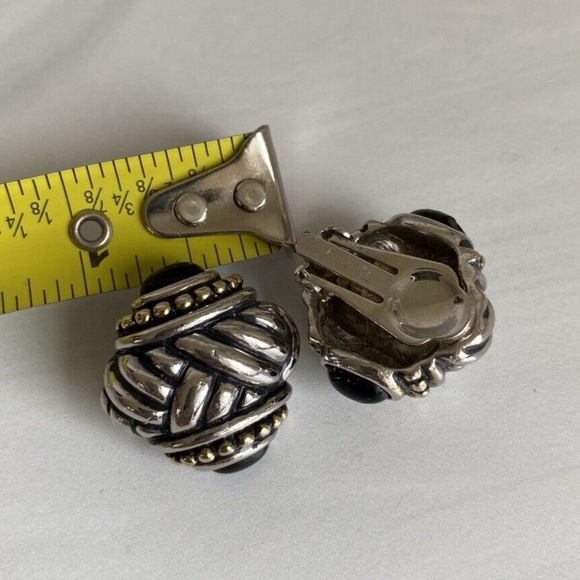 Vintage Earrings Clip On Silver & Gold Tone Black Glass Signed TJ Basket Weave - Picture 2 of 6